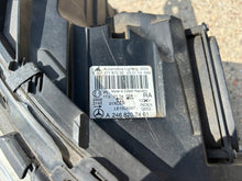 Load image into Gallery viewer, Frontscheinwerfer Mercedes-Benz W246 Xenon Rechts Scheinwerfer Headlight SCH8590485300dz