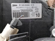 Laden Sie das Bild in den Galerie-Viewer, Frontscheinwerfer Toyota Auris 81140-02490 85967-52021 Xenon Rechts Headlight