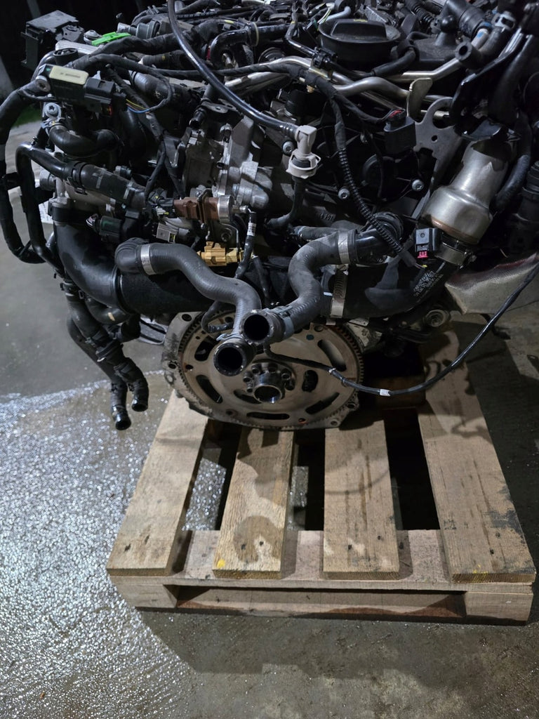 Motor Audi A4 B9 DETA 2.0 TDI 190PS 140kW 111TKm 2016 Diesel Engine Unkomplett