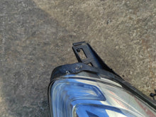 Laden Sie das Bild in den Galerie-Viewer, Frontscheinwerfer Citroën Berlingo 89318049 Rechts Scheinwerfer Headlight