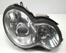 Laden Sie das Bild in den Galerie-Viewer, Frontscheinwerfer Mercedes-Benz W203 A2038203659 Rechts Scheinwerfer Headlight SCH7053594507xc
