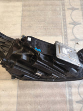 Laden Sie das Bild in den Galerie-Viewer, Frontscheinwerfer Ford Focus JX7B-13E017-CH LED Links Scheinwerfer Headlight SCH9653362800em