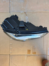 Laden Sie das Bild in den Galerie-Viewer, Frontscheinwerfer Audi A3 8V0941006AE LED Rechts Scheinwerfer Headlight