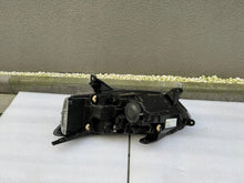 Load image into Gallery viewer, Frontscheinwerfer Dacia Sandero 260107978R 260601750R Rechts oder Links