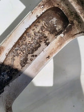 Load image into Gallery viewer, 1x Alufelge 17 Zoll 6.5" 5x114.3 46ET Mitsubishi I W Rim Wheel FEL2820020983kl