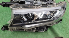 Load image into Gallery viewer, Frontscheinwerfer Toyota Land Full LED Ein Stück (Rechts oder Links) Headlight SCH2490407338bx