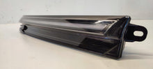 Laden Sie das Bild in den Galerie-Viewer, Frontscheinwerfer VW 57L941654B Vorderseite Scheinwerfer Headlight SCH6107633421vo