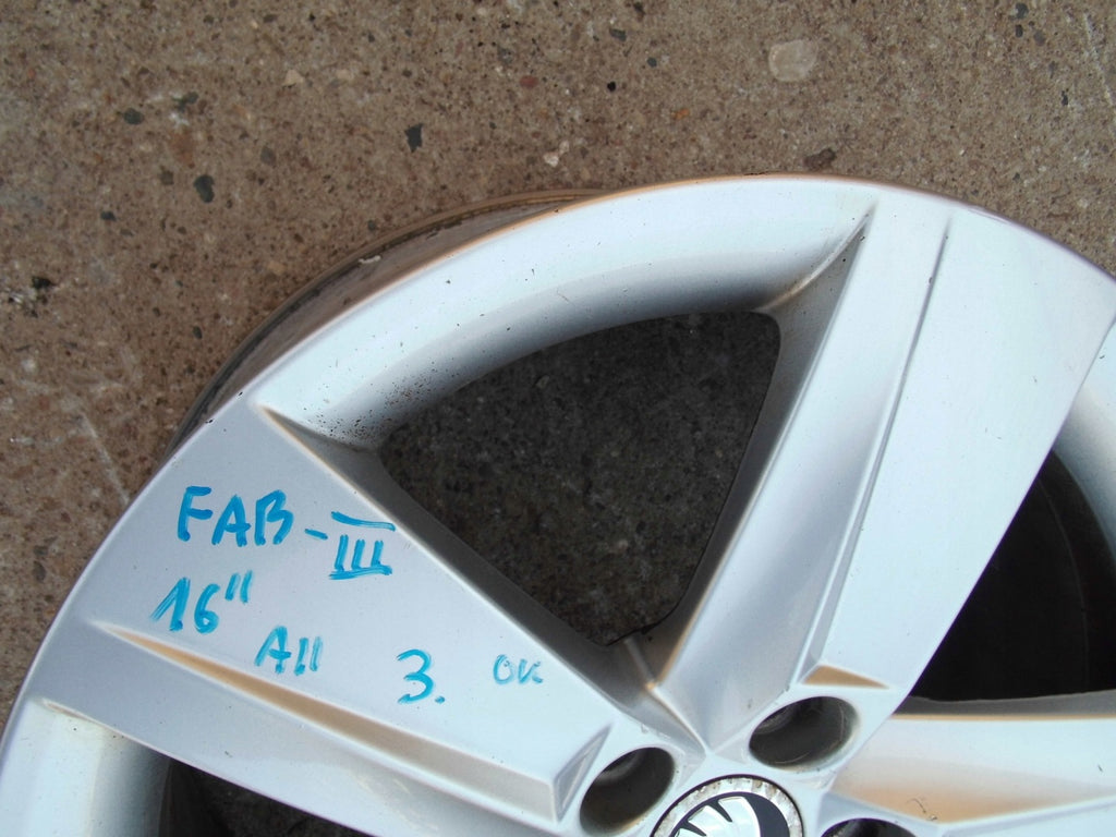 1x Alufelge 16 Zoll 7.0" 5x100 46ET Glanz Silber 6V0601025B Skoda Fabia Iii FEL4720866064ki