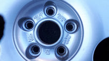 Laden Sie das Bild in den Galerie-Viewer, 1x Alufelge 16 Zoll 7.0&quot; 5x112 42ET Silber 8E0601025T Audi A4 B7 Rim Wheel