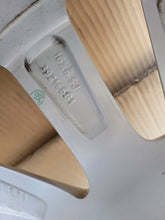 Laden Sie das Bild in den Galerie-Viewer, 1x Alufelge 16 Zoll 6.5" 4x108 20ET 39216681 Opel Crossland X Rim Wheel FEL1698963742ef