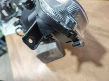 Laden Sie das Bild in den Galerie-Viewer, Frontscheinwerfer Mitsubishi Lancer VIII I 8301C3-37 FALSE Headlight SCH2312697204db