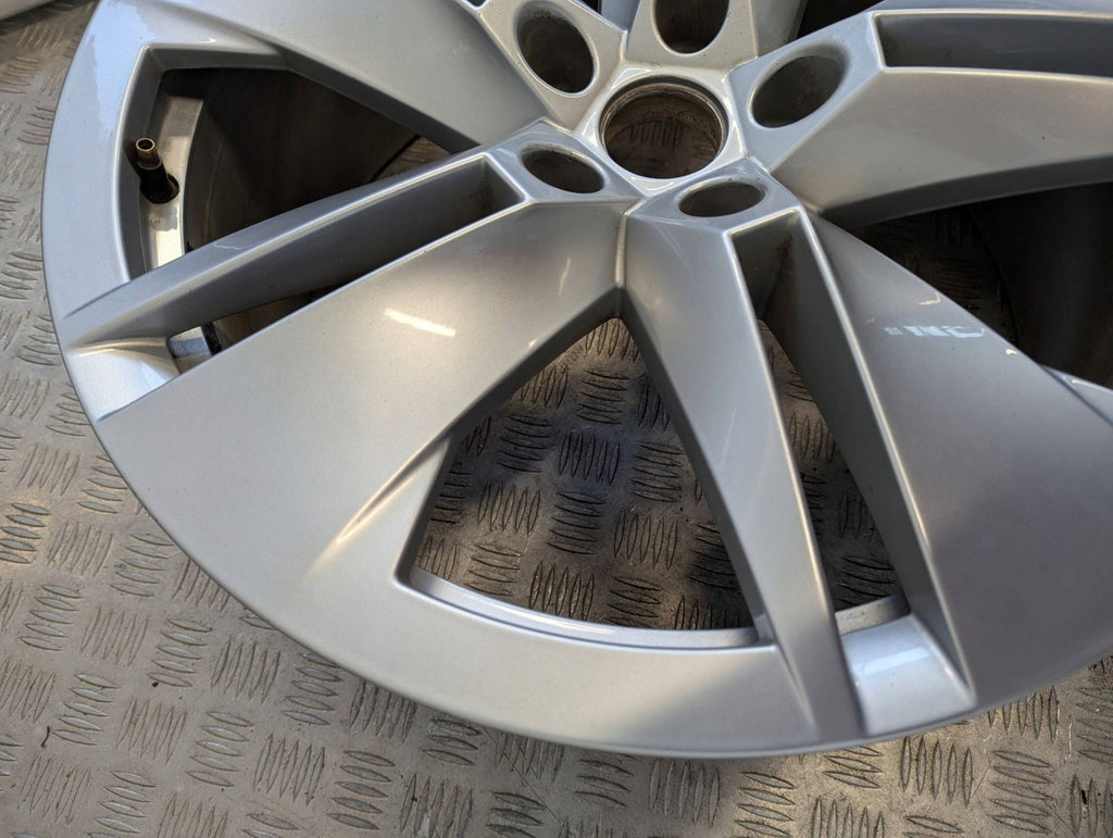 1x Alufelge 19 Zoll 8.0" 5x112 45ET 5LA601025C Skoda Enyaq Rim Wheel FEL2011544069pc