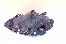 Laden Sie das Bild in den Galerie-Viewer, Frontscheinwerfer Mercedes-Benz W246 A2469066201 W2469066201 Full LED Rechts