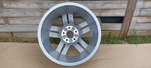 Load image into Gallery viewer, 1x Alufelge 17 Zoll 7.0&quot; 5x112 42ET 8W0601025P Audi A4 B9 Rim Wheel