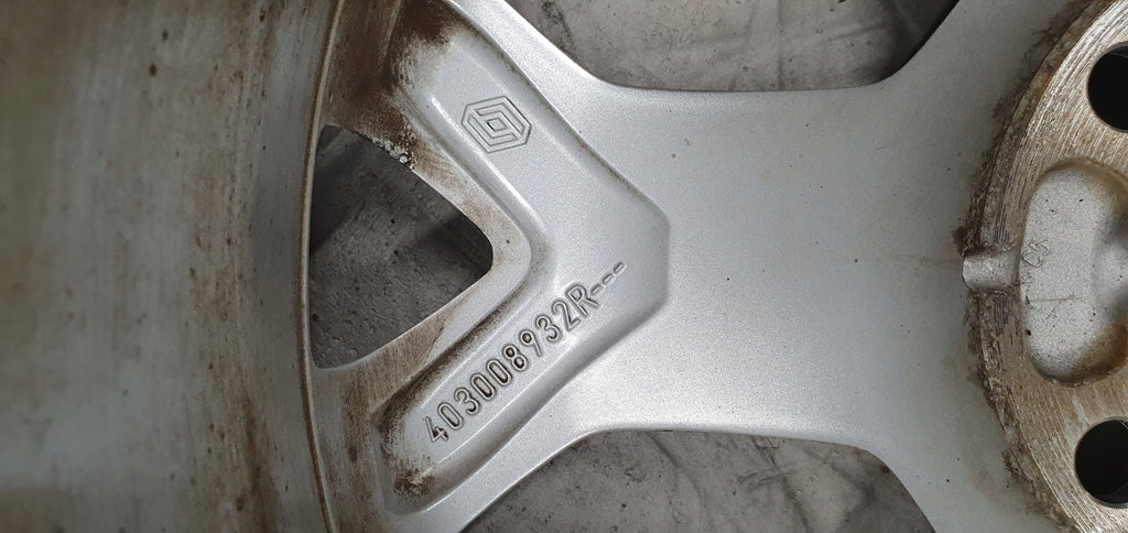1x Alufelge 17 Zoll 7.0" 5x114.3 40ET 403008932R Renault III 1 Talisman Captur FEL3749471045sm