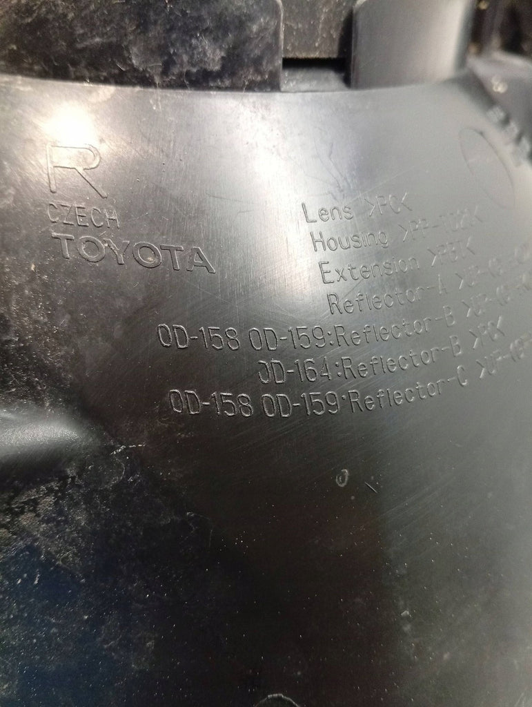 Frontscheinwerfer Toyota Yaris D1590D150 FALSE Scheinwerfer Headlight SCH5449474381pz