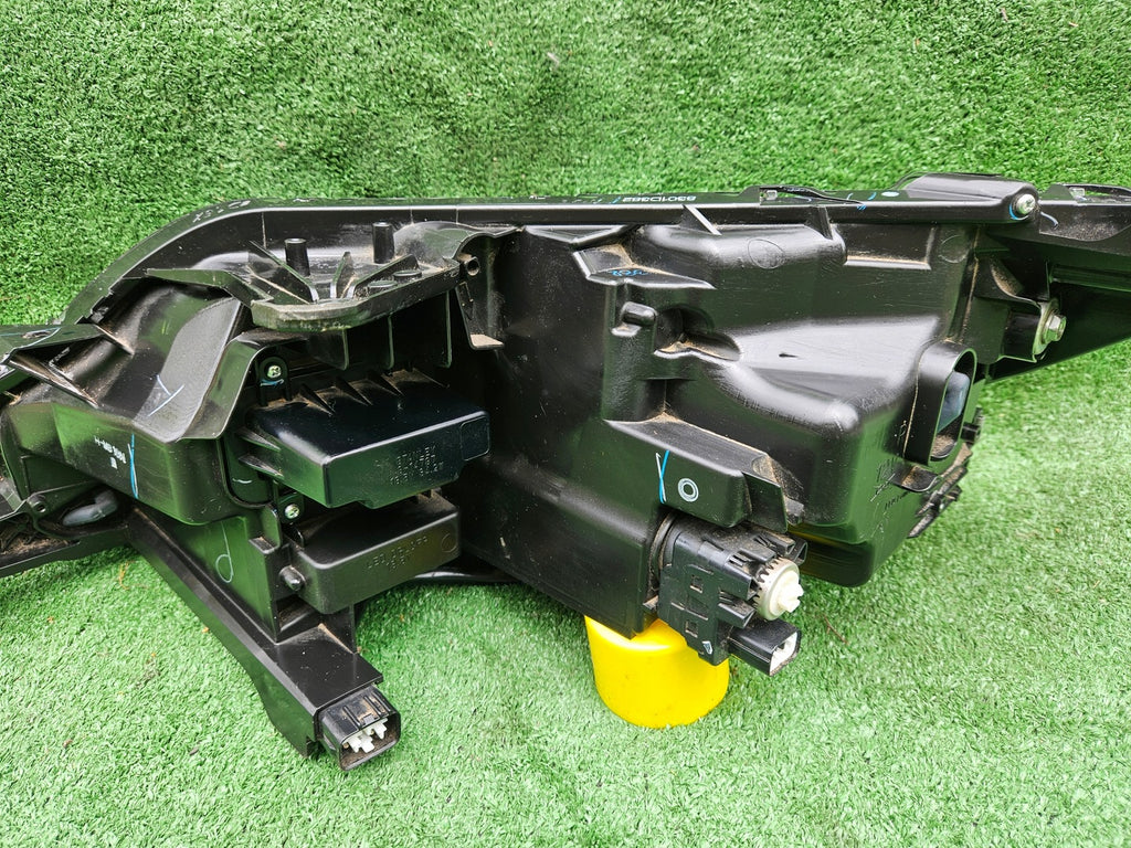 Frontscheinwerfer Mitsubishi L200 8301D382 LED Rechts Scheinwerfer Headlight