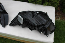 Laden Sie das Bild in den Galerie-Viewer, Frontscheinwerfer Audi A6 4K0941033 4K0941034 Ein Stück (Rechts oder Links)