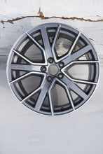 Load image into Gallery viewer, 1x Alufelge 19 Zoll 8.5" 5x112 40ET 8W0601025DH Audi Rim Wheel FEL4476099964gt