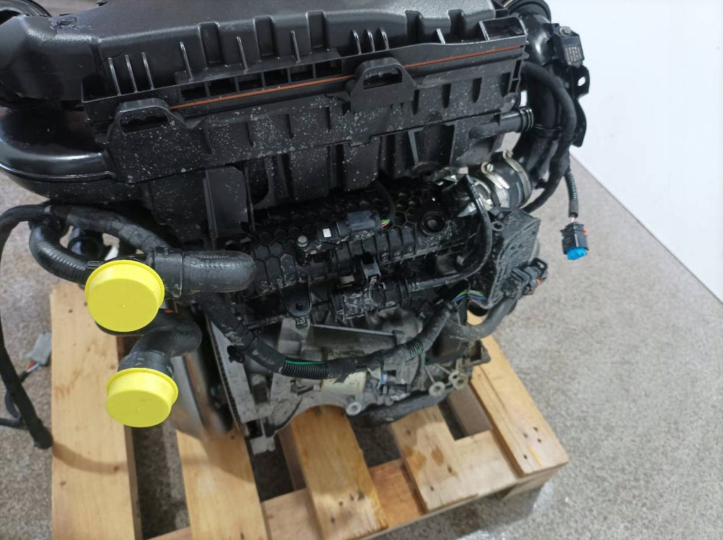 Motor Peugeot 2008 II HN05 10XVBB 1.2 THP 15TKm 2024 Benzin Engine Komplett