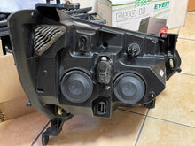 Load image into Gallery viewer, Frontscheinwerfer Renault Master III 260607867R Links Scheinwerfer Headlight