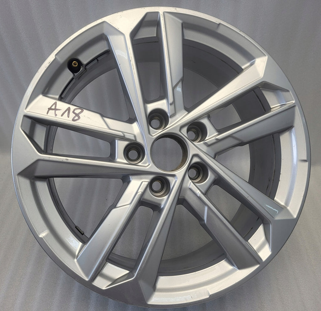 1x Alufelge 17 Zoll 6.5" 5x112 43ET Glanz Silber 8Y0601025L Audi A3 Rim Wheel