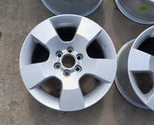 Load image into Gallery viewer, 1x Alufelge 16 Zoll 7.0" 6x114.3 30ET Glanz Silber Nissan Navara Pathfinder I FEL7808335517lh