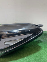 Laden Sie das Bild in den Galerie-Viewer, Frontscheinwerfer Hyundai Tucson 92101-D7700 Links Scheinwerfer Headlight SCH7896916848gu