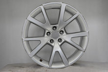 Load image into Gallery viewer, 1x Alufelge 19 Zoll 8.0&quot; 5x112 26ET Glanz Silber 4G8071499 Audi Rim Wheel