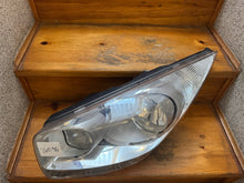 Laden Sie das Bild in den Galerie-Viewer, Frontscheinwerfer Kia Venga Links Scheinwerfer Headlight