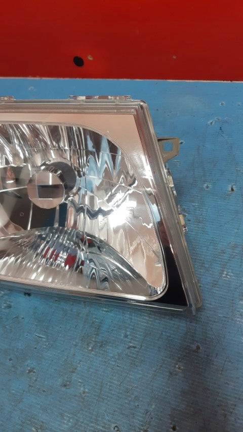 Frontscheinwerfer Toyota Hilux VI 81130-35360 217102742 Rechts Headlight SCH3765464230ez