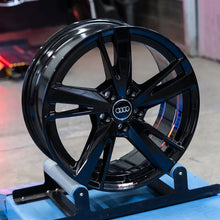 Laden Sie das Bild in den Galerie-Viewer, 4x Alufelge 18 Zoll 8.0" 5x112 46ET Glanz Schwarz 8Y0601025N Audi Rim Wheel FEL7469146459ks