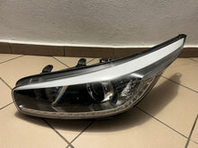 Laden Sie das Bild in den Galerie-Viewer, Frontscheinwerfer Kia Ceed 92101-A2260 LED Links Scheinwerfer Headlight
