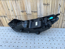 Laden Sie das Bild in den Galerie-Viewer, Frontscheinwerfer Hyundai Tucson D7921-22C20 D7921-21C20 92102D7600 LED Rechts