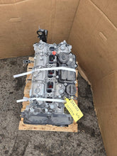Laden Sie das Bild in den Galerie-Viewer, Motor Volvo I B420T5 2.0 197PS 145kW 9TKm 2022 Benzin Engine Unkomplett MOT8158067880et