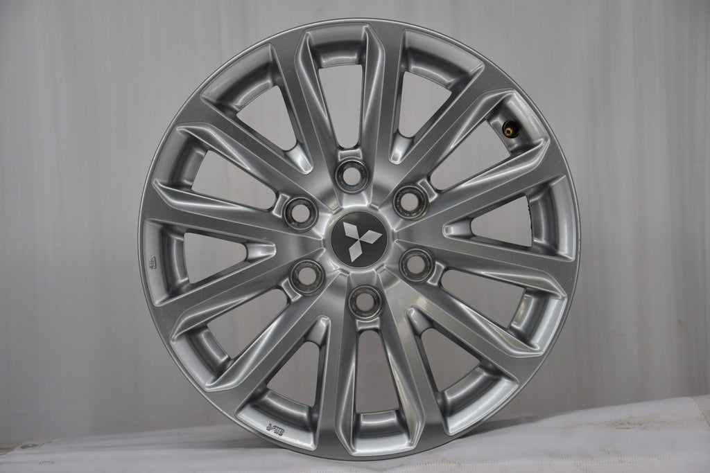 1x Alufelge 17 Zoll 7.5" 6x139.7 38ET 9KT0215097227 Mitsubishi Rim Wheel