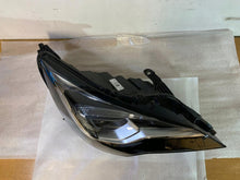 Laden Sie das Bild in den Galerie-Viewer, Frontscheinwerfer Opel Astra K 39208461 7963200007 LED Rechts Headlight