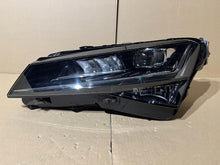 Laden Sie das Bild in den Galerie-Viewer, Frontscheinwerfer Skoda Superb III 3V1941015D LED Links Scheinwerfer Headlight