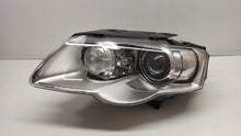 Laden Sie das Bild in den Galerie-Viewer, Frontscheinwerfer VW Passat 3C0941751D Xenon Links Scheinwerfer Headlight