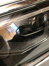 Laden Sie das Bild in den Galerie-Viewer, Frontscheinwerfer VW Tiguan Allspace 5NN941081C Full LED Links Headlight