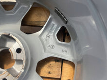 Laden Sie das Bild in den Galerie-Viewer, 1x Alufelge 17 Zoll 4x108 52197381 Jeep Rim Wheel FEL3929642026yf