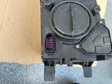 Load image into Gallery viewer, Frontscheinwerfer VW Crafter 2E1941005 Links Scheinwerfer Headlight SCH3883815017nh