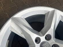 Load image into Gallery viewer, 1x Alufelge 19 Zoll 8.0&quot; 5x112 28ET Glanz Silber 4M0601025 Audi Rim Wheel