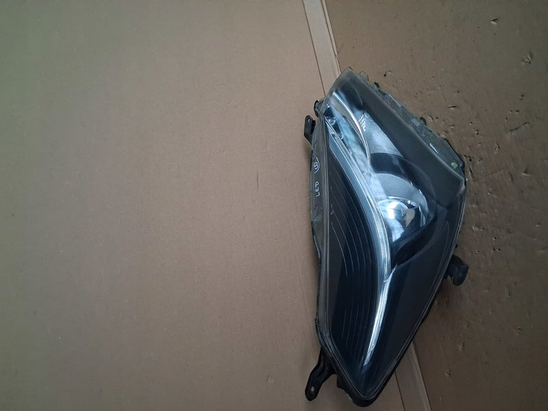 Frontscheinwerfer Toyota Yaris Rechts Scheinwerfer Headlight SCH6865765896dj