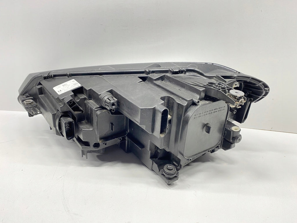 Frontscheinwerfer VW Touran 5TB941082A 5TB941082B LED Rechts Headlight SCH6355722721gr