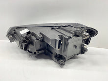 Laden Sie das Bild in den Galerie-Viewer, Frontscheinwerfer VW Touran 5TB941082A 5TB941082B LED Rechts Headlight SCH6355722721gr