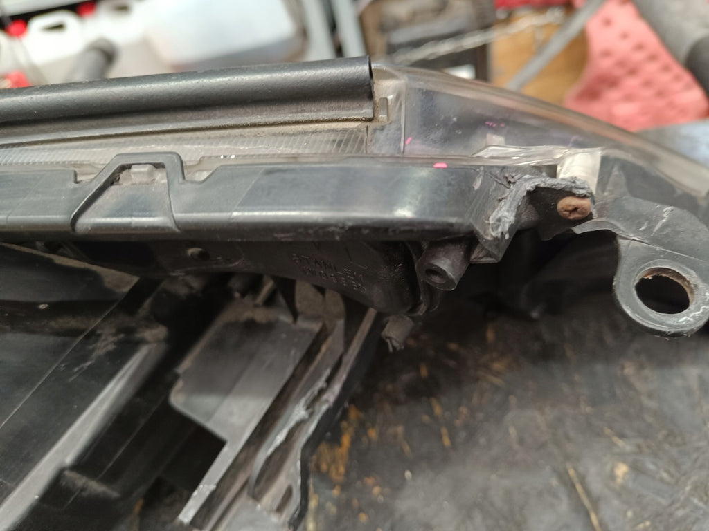 Frontscheinwerfer Toyota 81170-42540 Links Scheinwerfer Headlight SCH1374432102xn