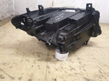 Laden Sie das Bild in den Galerie-Viewer, Frontscheinwerfer Mercedes-Benz Sprinter A9109067100 Full LED Rechts oder Links