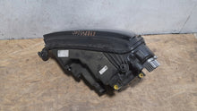Laden Sie das Bild in den Galerie-Viewer, Frontscheinwerfer Skoda Karoq 57B941010 LED Rechts Scheinwerfer Headlight SCH5345078069av