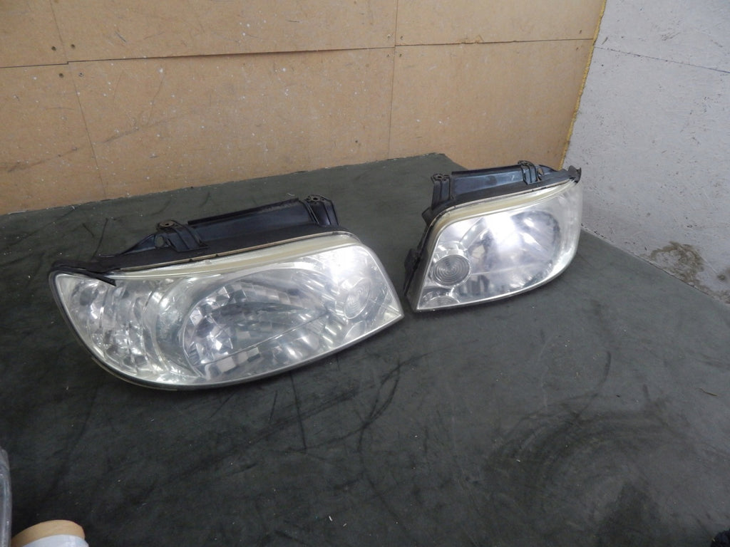 Frontscheinwerfer Hyundai Matrix Ein Satz Scheinwerfer Headlight SCH7518685313bv